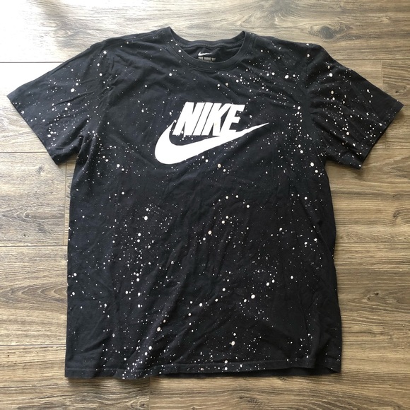 paint splatter nike shirt